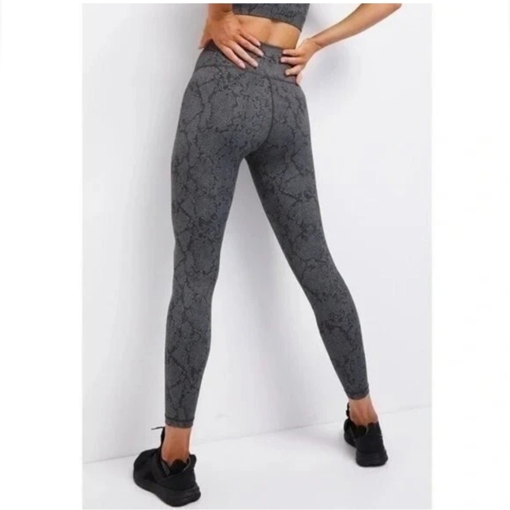 All Fenix Python Charcoal Snake Print Leggings - Size M - Picture 2 of 11